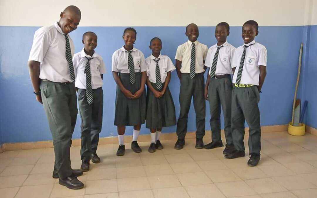 NYHET I KENYA: MIKINDANI JUNIOR HIGH SCHOOL