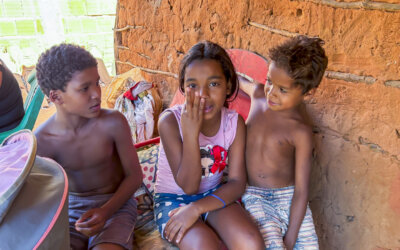 Leker til de forlatte barna